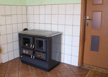 295 – montaż kuchni 9112 Klaudie antracyt lewa w miejscowości Smolnica